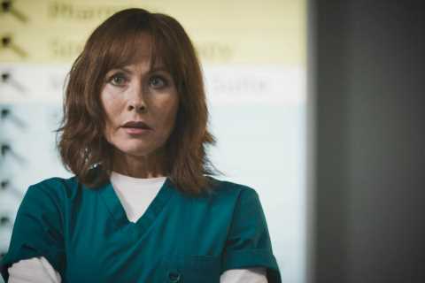 Casualty fans go wild as legendary star confirms return to show with first look behind-the-scenes..