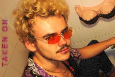 Rarely-seen celebrity son unrecognisable as he poses in a bath – but can you guess who his famous..