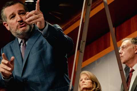 Group Seeks Disbarment of Ted Cruz Over Efforts to Overturn 2020 Election