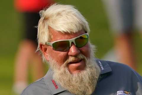 ‘This guy is living all our dreams’ – John Daly spotted on slot machines after USPGA round as fans..