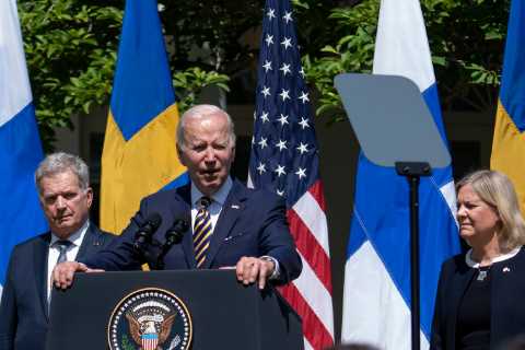Biden Seeks Swift Effort to Bring Finland and Sweden Into NATO