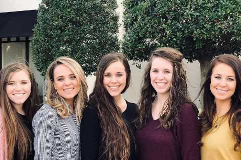 Jill, Jinger, Jana &amp; other Duggar sisters spark concern after they go silent ahead of brother..