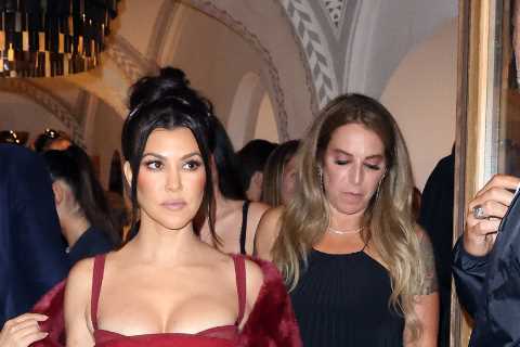 Kourtney Kardashian fans BLAME ‘controlling’ Travis Barker for her ‘cheap’ &amp; ‘ill-fitting’ goth ..