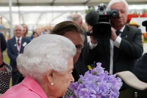 Queen pays touching flower tribute to The Sun’s late gardening editor Peter Seabrook