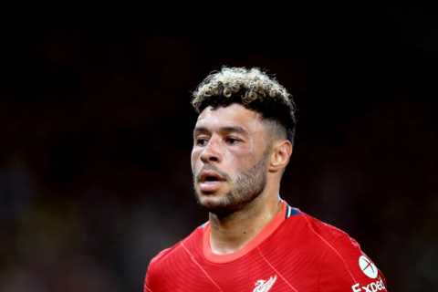 Liverpool ‘put Alex Oxlade-Chamberlain up for sale in transfer window with Reds to take £25m loss..