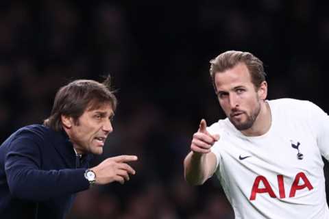 Harry Kane ready to open Tottenham contract talks in sensational U-turn after Man City transfer..