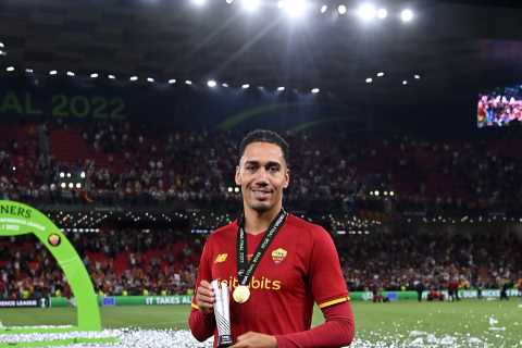 ‘Why did Man Utd let him go?’ – Chris Smalling hailed for man of the match performance in Roma’s..