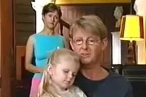 Coronation Street’s Annabelle Tarrant unrecognisable 20 years after ditching acting to perform in..