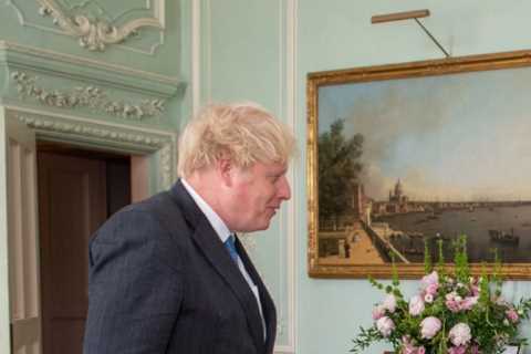 Boris Johnson praises the Queen’s ‘leadership and wisdom’ ahead of Platinum Jubilee