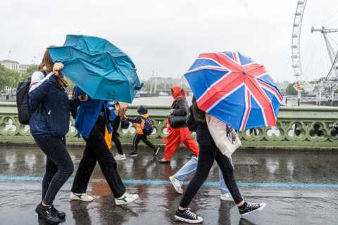 UK weather forecast – Brits brace for hail and THUNDER this week, before Jubilee weekend brings 20C ..