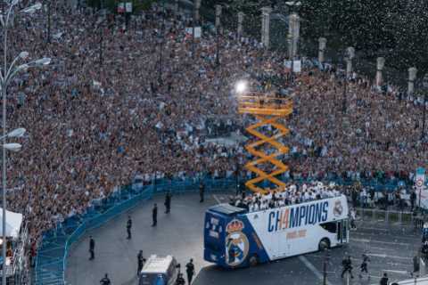 Real Madrid given heroes’ welcome as they parade 14th European Cup along with LaLiga trophy in..