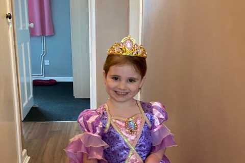 Hilarious kids share what they think the Queen does every day, with answers from owning McDonalds..