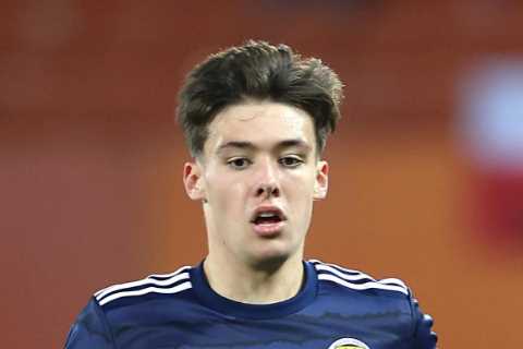 Brentford ready to rival Man Utd and Arsenal with double transfer swoop for wing-backs Max Aarons..