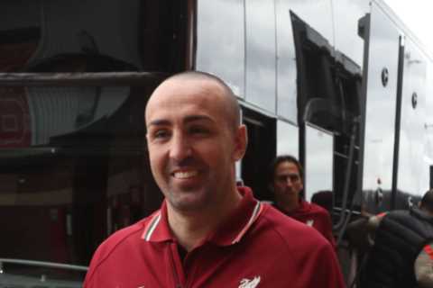 Man Utd transfer target Darwin Nunez told to snub Old Trafford for Liverpool by Premier League..