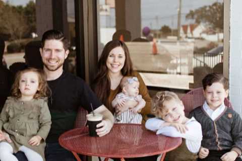 Jessa Duggar slammed for letting kids COLOR on her brand-new cabinets inside messy home