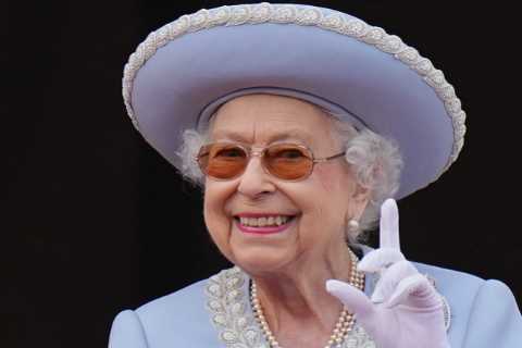 The world has changed but the Queen remains the same – dignified and sorting out family’s messes,..