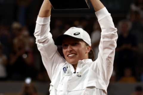 French Open women’s final: Swiatek CRUISED to a second Roland Garros triumph beating Gauff by..