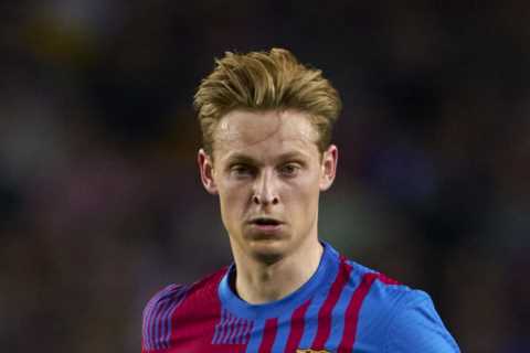 Why Erik ten Hag is hell-bent on Frenkie de Jong transfer and three ways Barcelona star would..