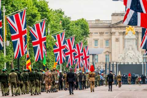 What is the Platinum Jubilee Pageant route?