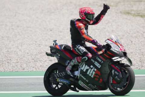 Watch MotoGP star Aleix Espargaro throw away podium spot after celebrating a lap EARLY in epic..