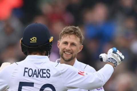 Joe Root reaches 10,000 Test runs to lead England to superb win over New Zealand in Ben Stokes’..