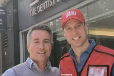Inspiring pic shows Prince William selling Big Issue on the street as he’s praised for ‘silent..