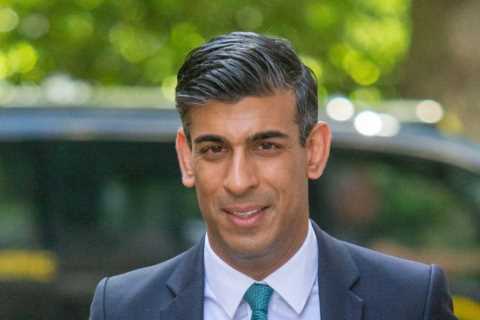 Drivers urge Rishi Sunak to slash fuel duty by 20p as prices soar to £2 a litre