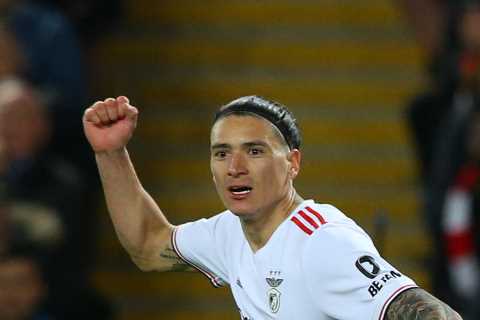 Man Utd ‘in contact with Darwin Nunez agent’ in bid to hijack Liverpool transfer – but striker..