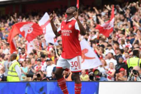 Arsenal announce five players released including Alexandre Lacazette and give update on Eddie..