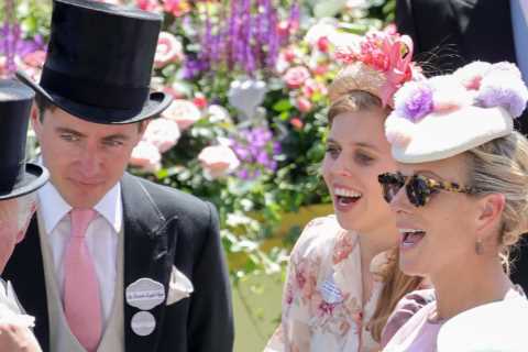 I’m a body language expert, the subtle signs of awkwardness between Prince Charles and Beatrice at..