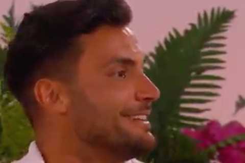 Love Island fans gobsmacked as Davide makes shock sex confession