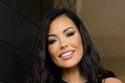 TOWIE’s Jess Wright shows off amazing toned figure just weeks after giving birth