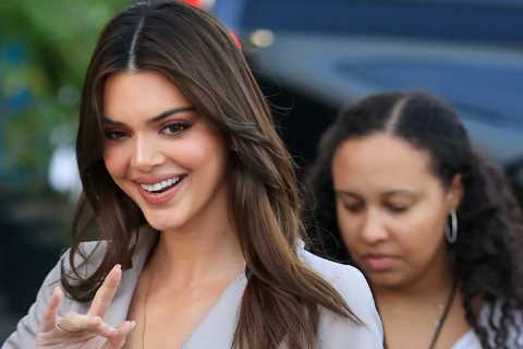 Kardashian fans convinced Kendall Jenner got plastic surgery after new pics show her ‘REAL’ skin..