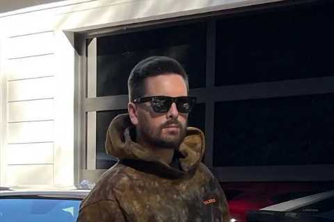 Kardashian fans shocked after spotting Scott Disick’s ‘NORMAL’ fridge in his $6M LA home’s kitchen