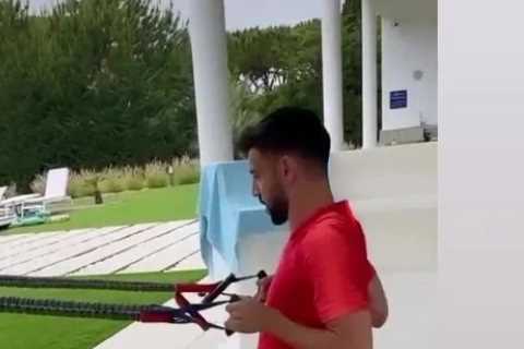 Man Utd star Bruno Fernandes already doing early pre-season workout before Erik ten Hag has got..