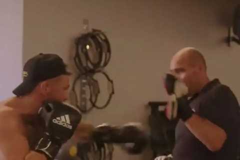 ‘Call these Enders’ – Watch Conor McGregor as he shows off explosive punching power ahead of UFC..