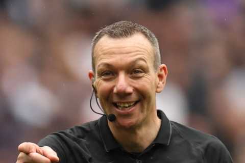 Kevin Friend latest experienced ref to hang up whistle with Prem now relying on new school in the..