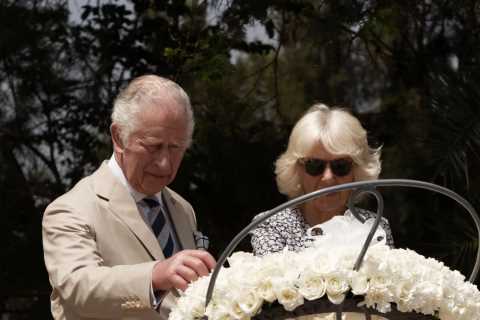 ‘Emotional’ Charles &amp; Camilla visit mass grave of 250,000 victims slaughtered in Rwandan..