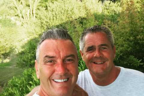 Gogglebox star Lee poses for snap with rarely-seen partner on holiday