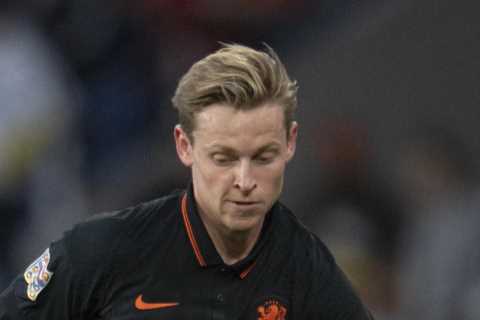 Man Utd and Barcelona have been in ‘direct contact’ over Frenkie de Jong – but Barca not budging on ..