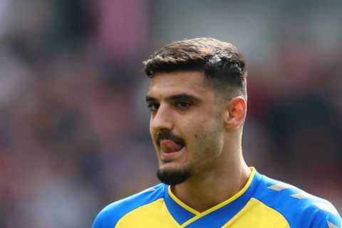 Newcastle ‘make enquiry to Chelsea about Armando Broja as they explore transfer alternative to Hugo ..