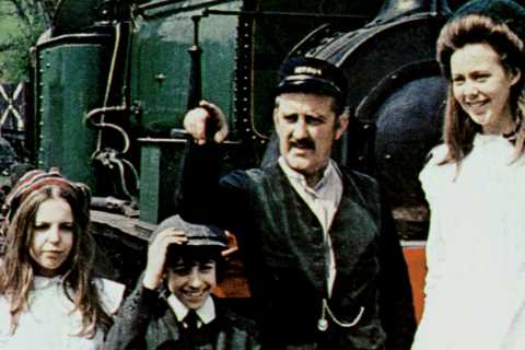 Where original cast of The Railway Children are now – from naked photo row to mental breakdown due..
