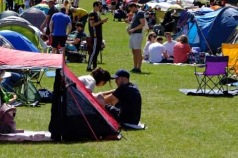 Wimbledon queue BACK after Covid as tennis fans camp in tents outside SW19 for tickets hours before ..
