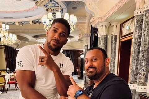 Anthony Joshua jokes around with Prince Naseem Hamed as he meets boxing legend in Saudi Arabia..