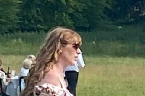 Angela Rayner sips champagne at the opera after boasting of her ‘solidarity’ with rail strikers