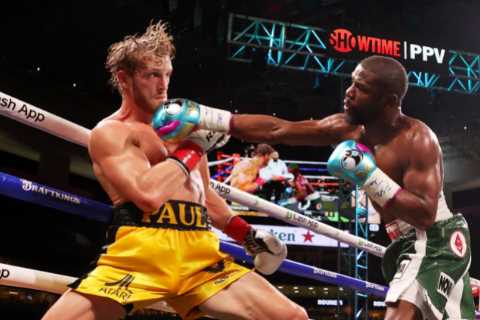 Floyd Mayweather counts wad of cash after YouTuber Jake Paul claims boxing billionaire is ‘broke’