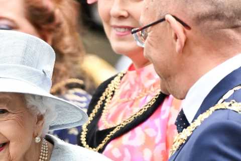 Beaming Queen is all smiles as she visits Edinburgh for Ceremony of the Keys