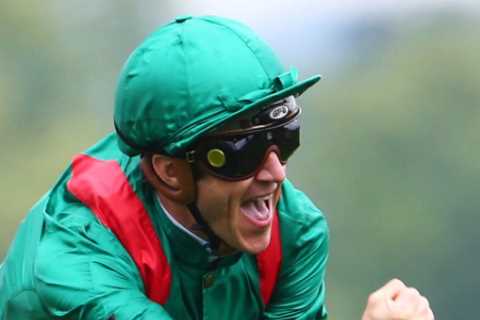 Superstar racehorse that earns £1,300 a SECOND for ‘reclusive’ billionaire owner backed for..