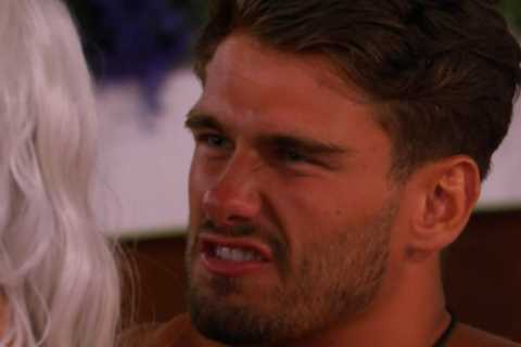 Jacques accused of GASLIGHTING Paige as Love Island fans beg producers to step in after row