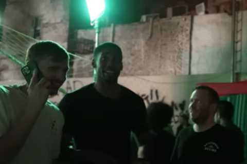 Anthony Joshua’s body double meets Oleksandr Usyk after filming with Brit in Saudi Arabia ahead of..
